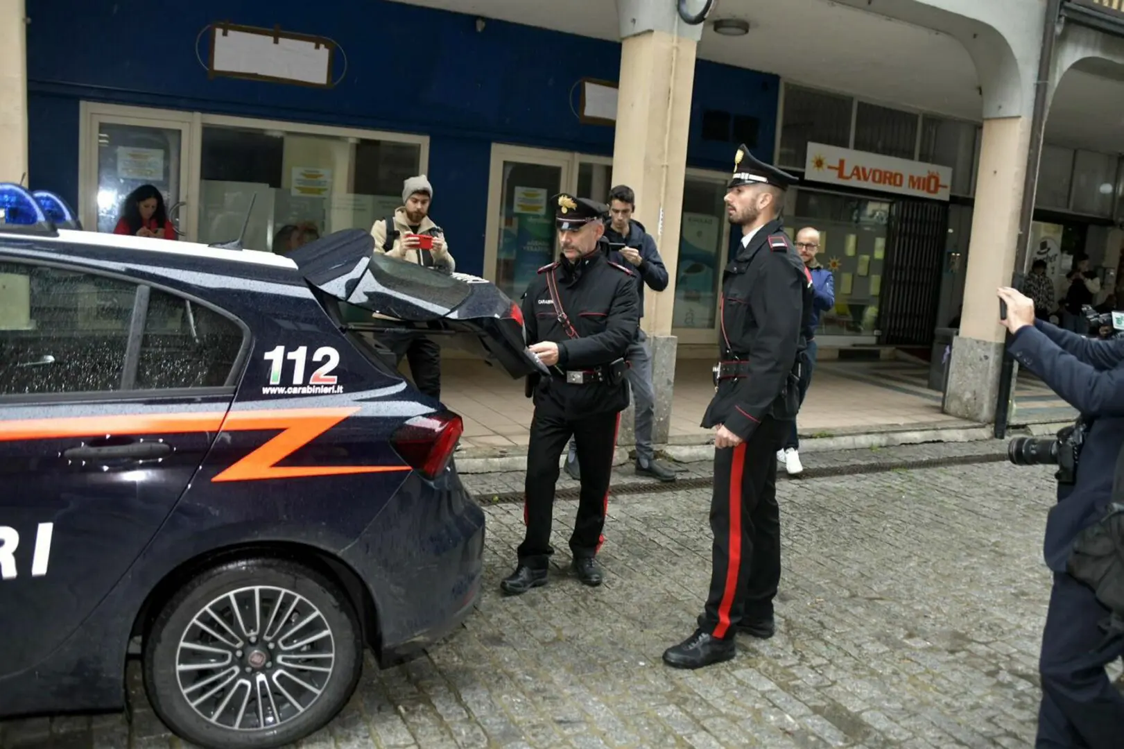 Ragazza uccisa a coltellate nella Bergamasca, arrestato un coetaneo Ragazza uccisa a coltellate nella Bergamasca, arrestato un coetaneo