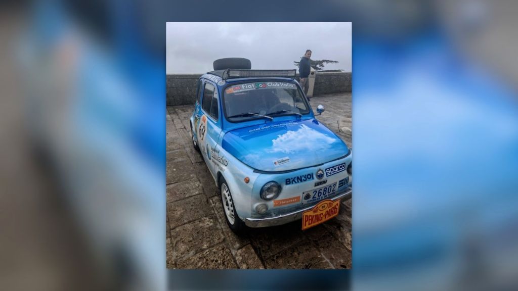 San Marino alla conquista della Pechino-Parigi in Fiat 500 San Marino alla conquista della Pechino-Parigi in Fiat 500