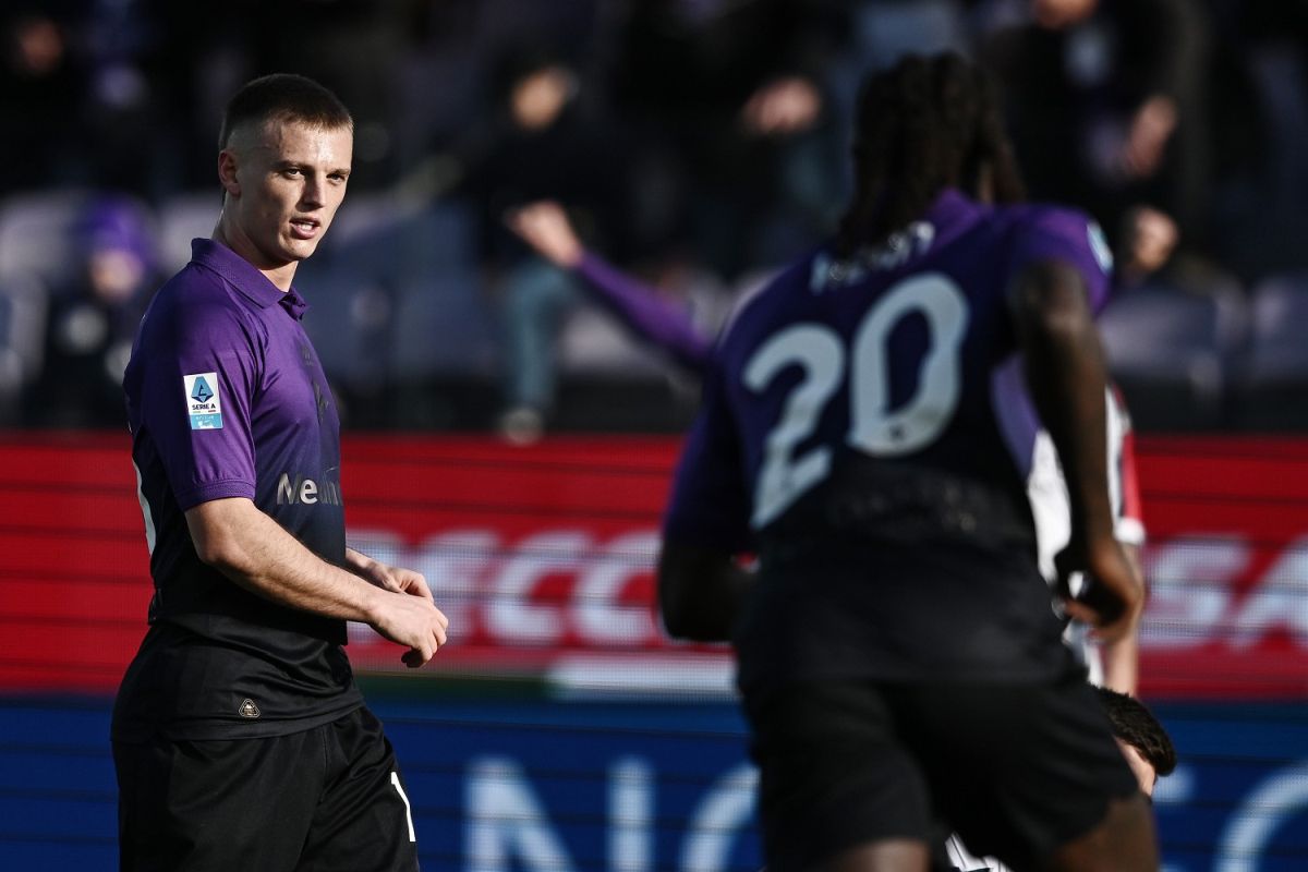 La Fiorentina piega il Genoa 2-1 con Kean e Gudmundsson La Fiorentina piega il Genoa 2-1 con Kean e Gudmundsson