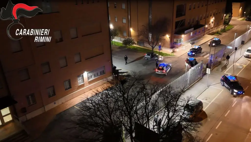 Traffico di droga, rapina e furti. Trentanove indagati in varie regioni Traffico di droga, rapina e furti. Trentanove indagati in varie regioni