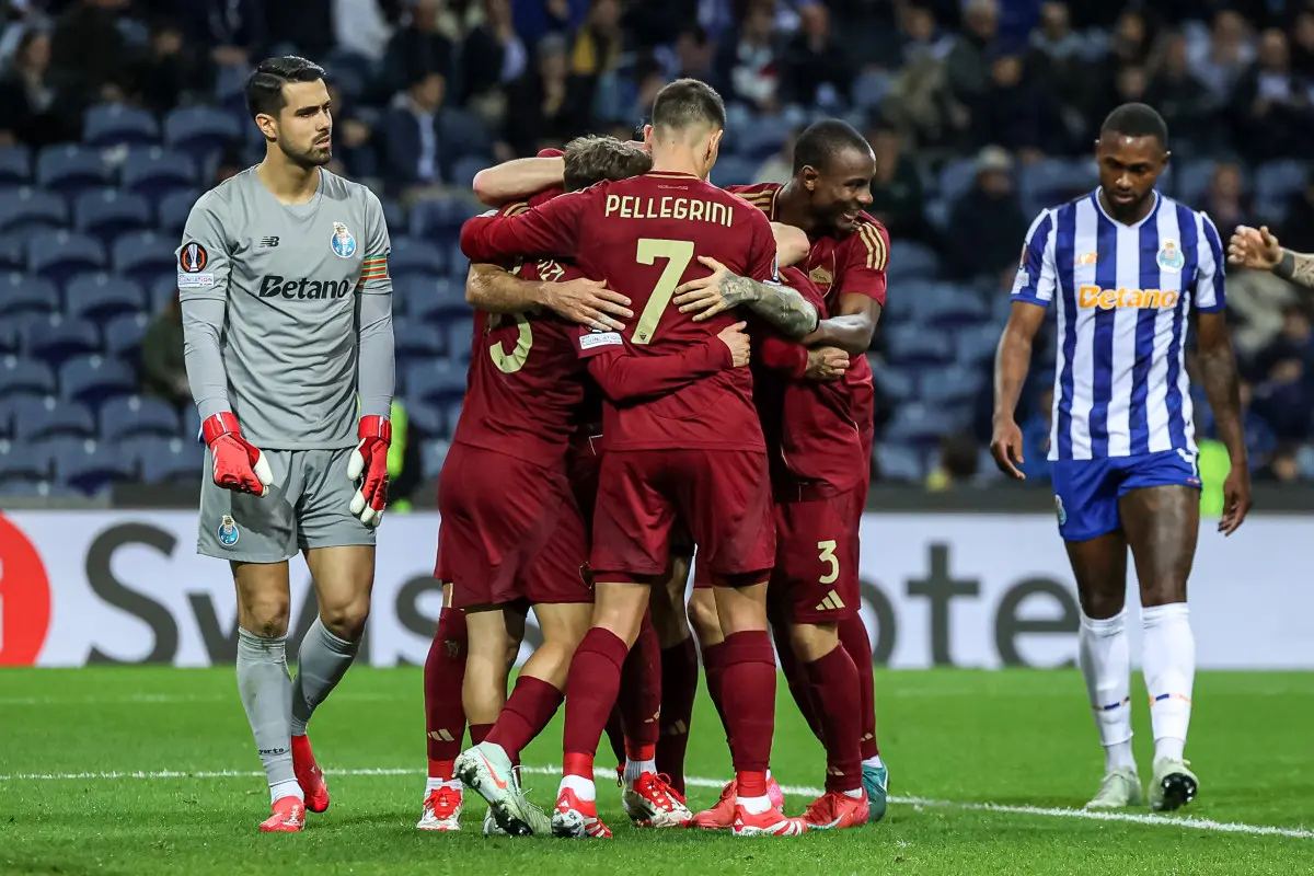 Celik non basta, la Roma pareggia 1-1 in casa del Porto Celik non basta, la Roma pareggia 1-1 in casa del Porto