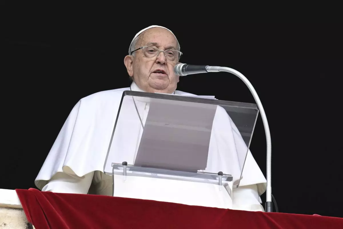 Papa, Santa Sede “La notte è trascorsa bene”. Rosari tutte le sere a San Pietro Papa, Santa Sede “La notte è trascorsa bene”. Rosari tutte le sere a San Pietro
