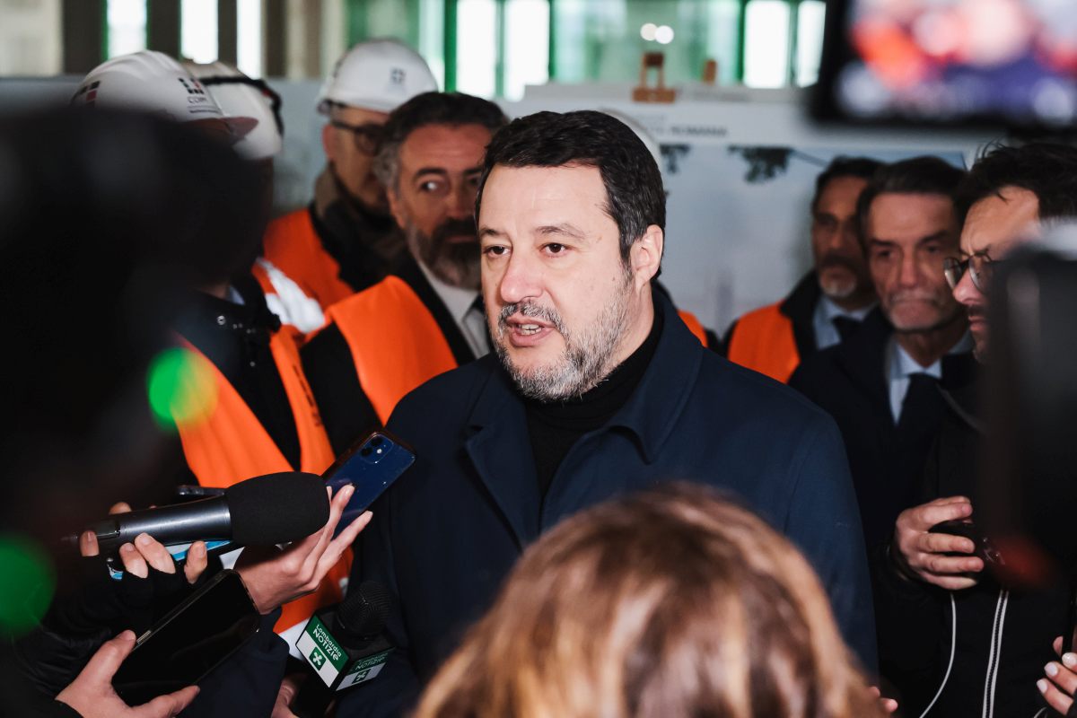 Ucraina, Salvini “Prima di mandare soldati essere certi di cosa si fa” Ucraina, Salvini “Prima di mandare soldati essere certi di cosa si fa”