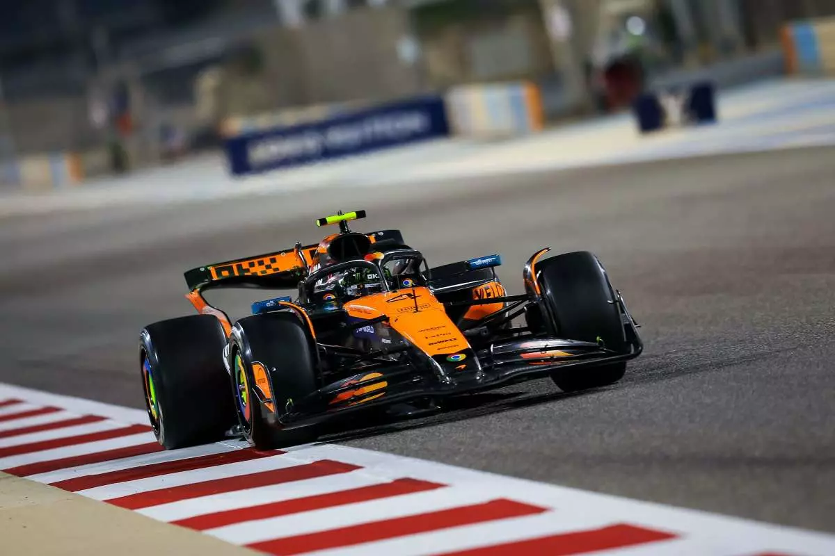 Prima giornata di test a Norris, Leclerc 4° e Hamilton 13° Prima giornata di test a Norris, Leclerc 4° e Hamilton 13°