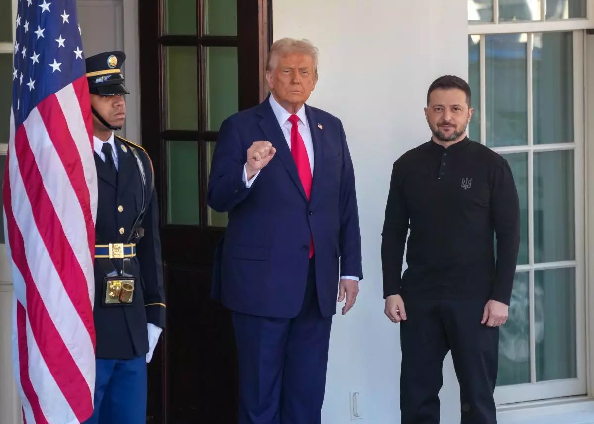 Trump sospende gli aiuti militari all’Ucraina Trump sospende gli aiuti militari all’Ucraina