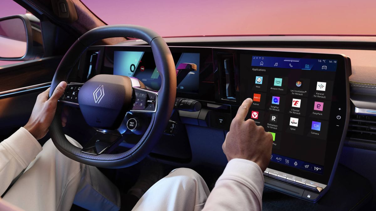 Nuove funzionalità a bordo su Scenic E-Tech Electric Nuove funzionalità a bordo su Scenic E-Tech Electric