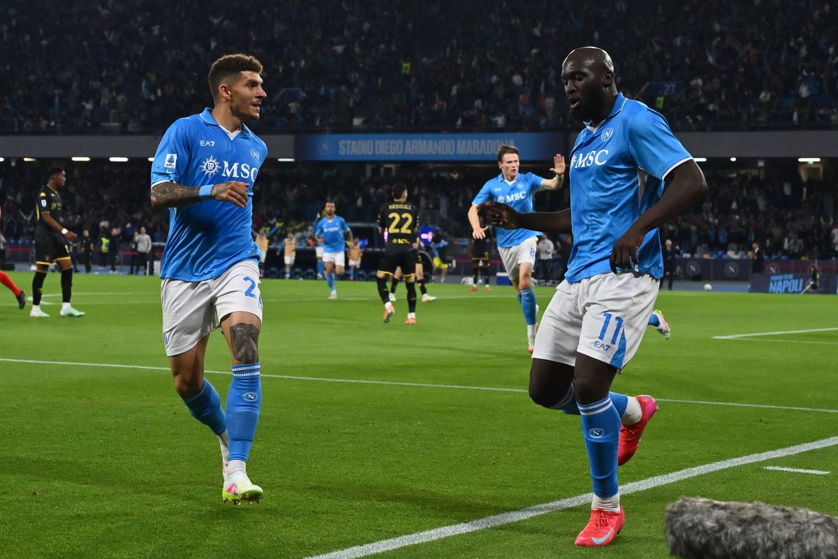 Il Napoli frena in testa, 2-2 col Genoa e l’Inter torna a -1 Il Napoli frena in testa, 2-2 col Genoa e l’Inter torna a -1