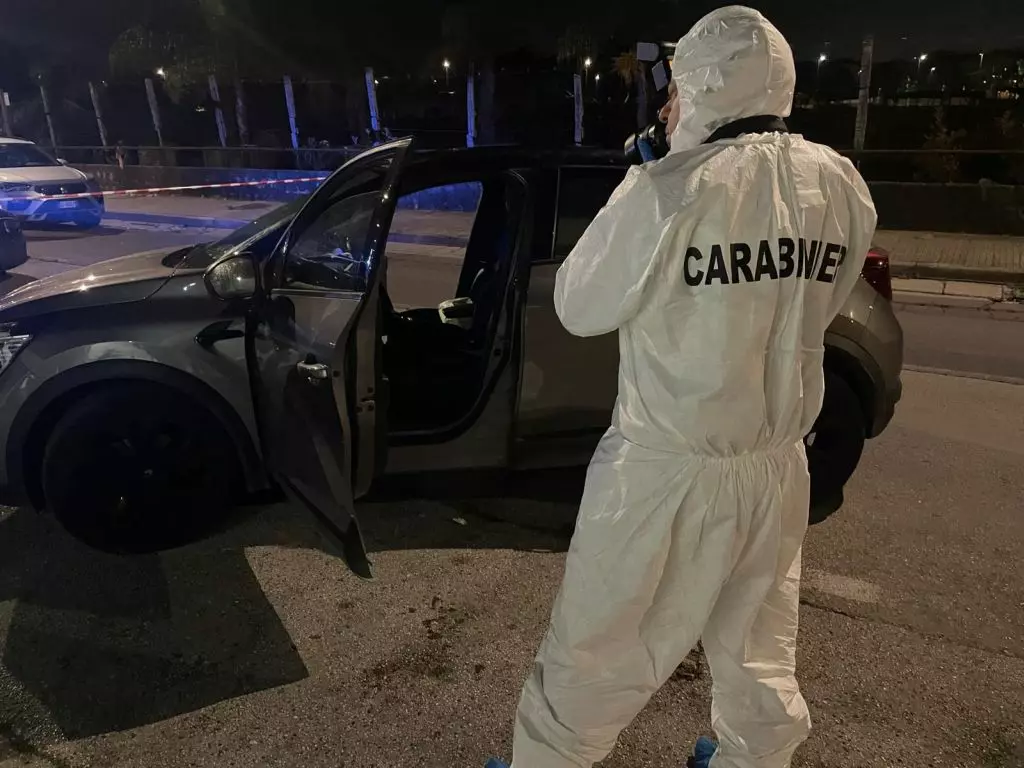 Napoli, una donna morta e una in fin di vita. Forse un omicidio-suicidio Napoli, una donna morta e una in fin di vita. Forse un omicidio-suicidio