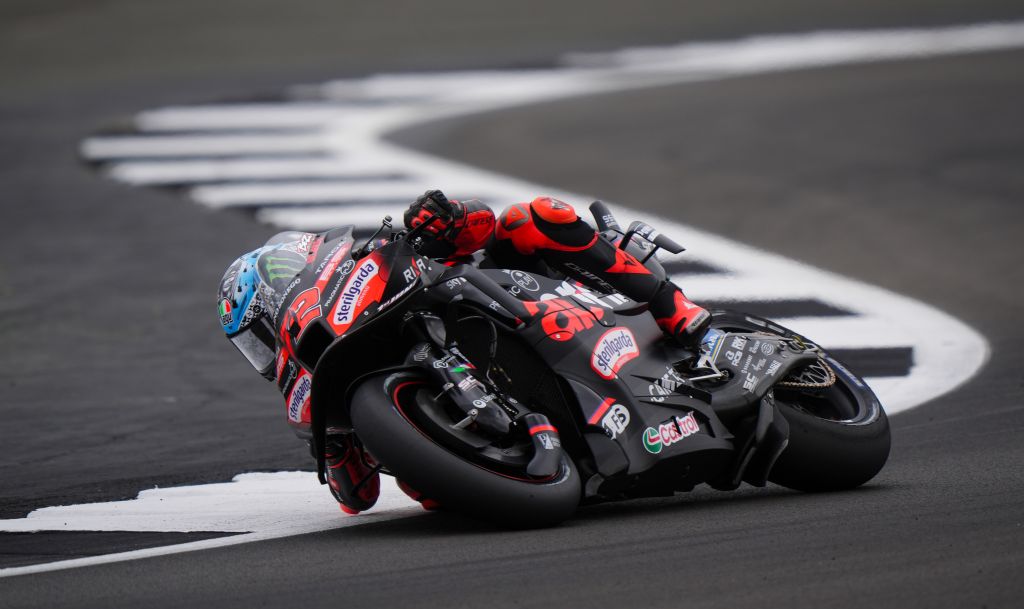Bezzecchi trionfa nella MotoGp in Gran Bretagna, out Quartararo-Bagnaia Bezzecchi trionfa nella MotoGp in Gran Bretagna, out Quartararo-Bagnaia