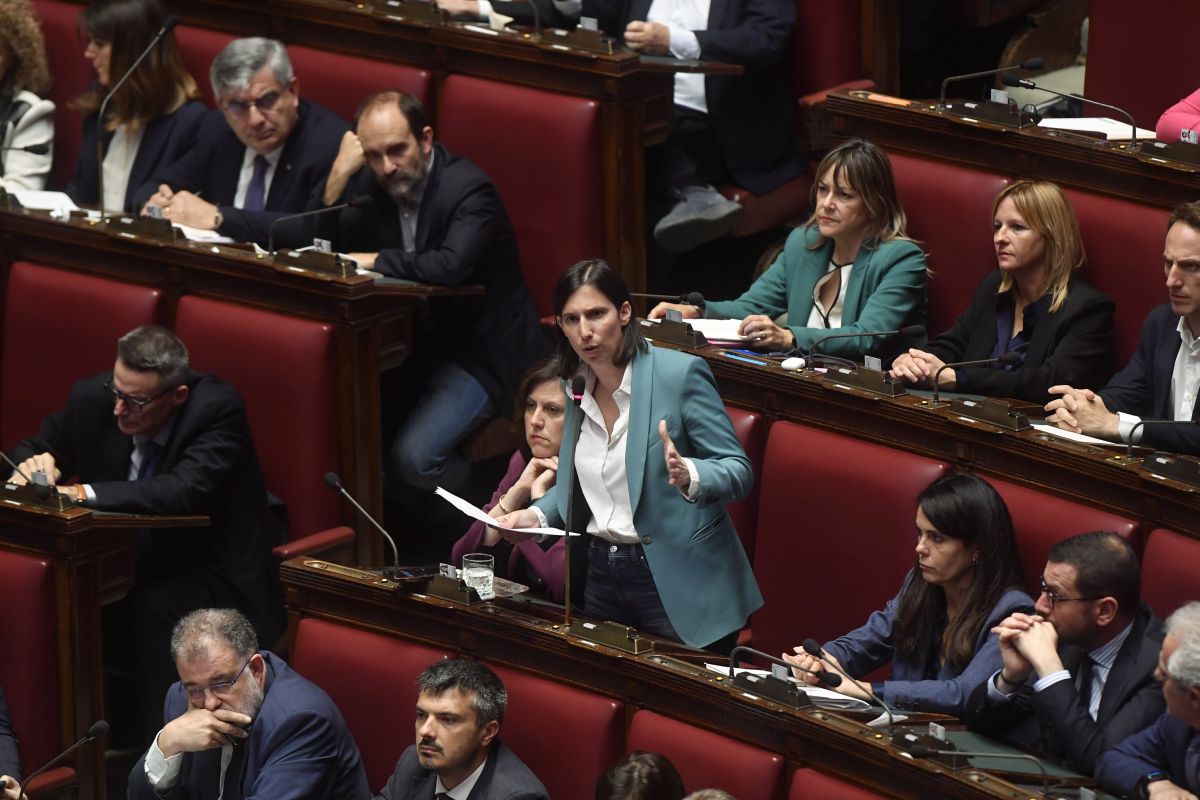 Femminicidi, Schlein a Meloni “Lavoriamo a una legge anti-violenza” Femminicidi, Schlein a Meloni “Lavoriamo a una legge anti-violenza”