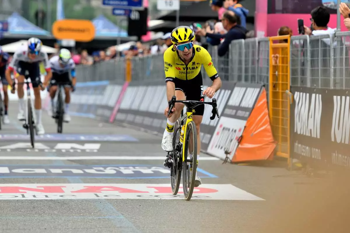 Harper vince a Sestriere, Simon Yates ipoteca il Giro 2025 Harper vince a Sestriere, Simon Yates ipoteca il Giro 2025