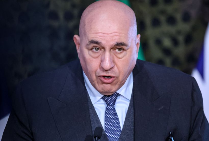 Crosetto “Militari italiani in Iraq, Kuwait e Qatar sono al sicuro” Crosetto “Militari italiani in Iraq, Kuwait e Qatar sono al sicuro”