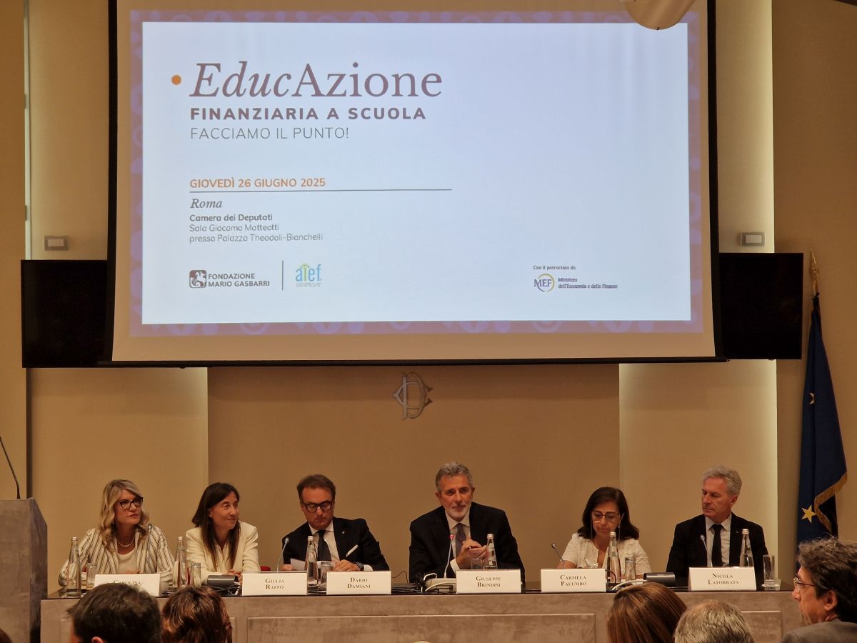 Educazione finanziaria, avviato insegnamento in un istituto su due Educazione finanziaria, avviato insegnamento in un istituto su due