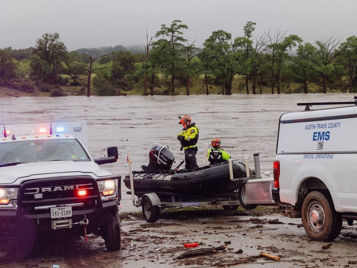 Almeno 24 persone sono morte per un’alluvione in Texas negli Usa Almeno 24 persone sono morte per un’alluvione in Texas negli Usa