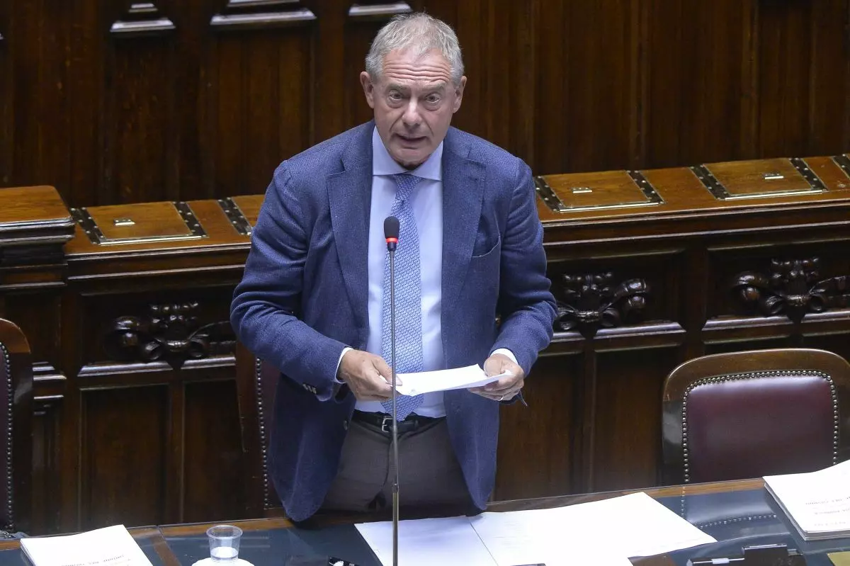 Ex Ilva, Urso “C’è l’impegno di tutti, siamo sulla strada giusta” Ex Ilva, Urso “C’è l’impegno di tutti, siamo sulla strada giusta”