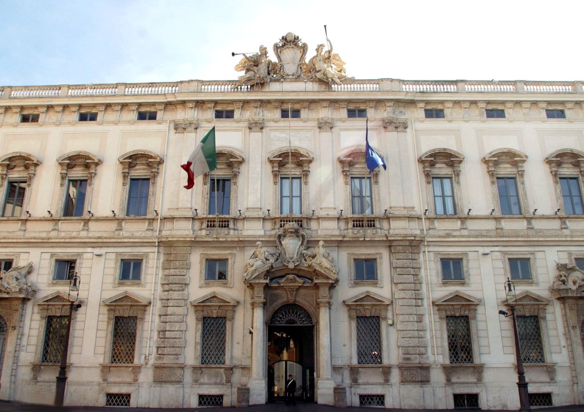 Licenziamenti, Consulta “Tetto di 6 mensilità è incostituzionale” Licenziamenti, Consulta “Tetto di 6 mensilità è incostituzionale”