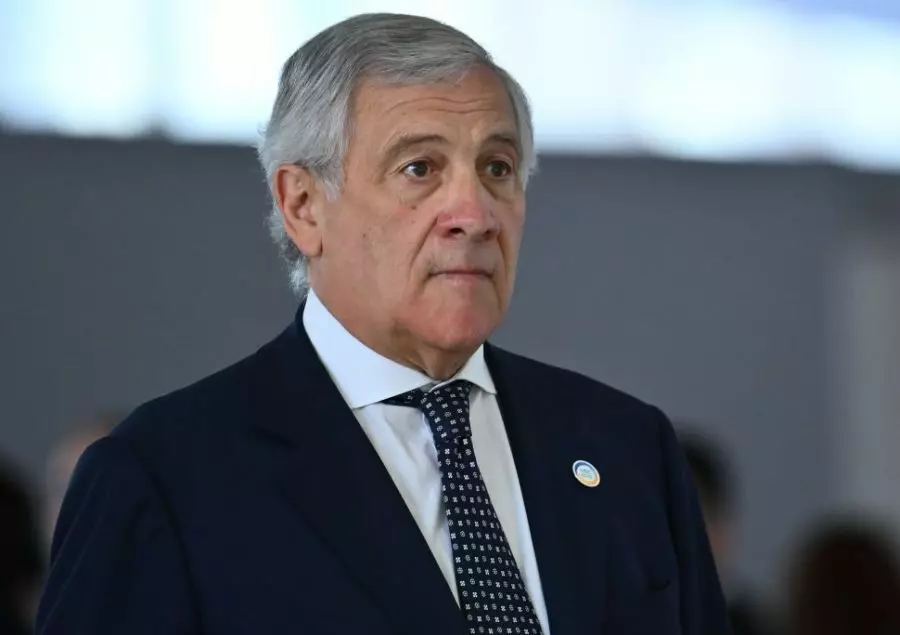 Tajani “Dazi non sono elemento positivo, ma il 15% è sostenibile” Tajani “Dazi non sono elemento positivo, ma il 15% è sostenibile”