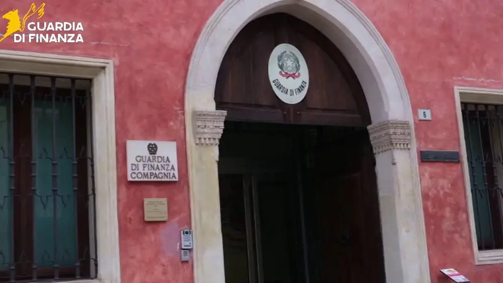 Scoperta a Verona banca clandestina gestita da cinesi Scoperta a Verona banca clandestina gestita da cinesi