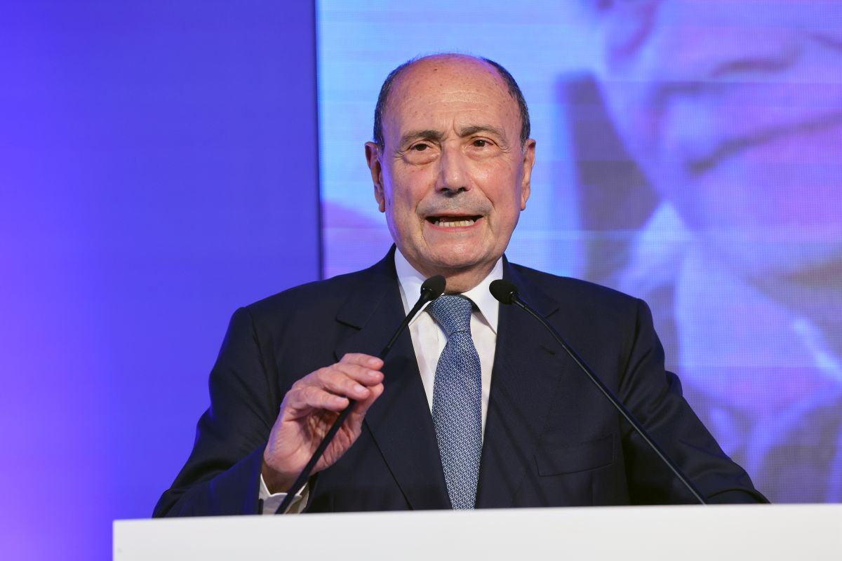 “Calenda offende Sicilia”, Schifani abbandona festa Giovani Forza Italia “Calenda offende Sicilia”, Schifani abbandona festa Giovani Forza Italia
