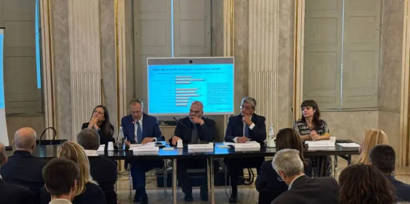 Intesa Sp, benefici sociali triplicati da finanziamenti al Terzo Settore Intesa Sp, benefici sociali triplicati da finanziamenti al Terzo Settore