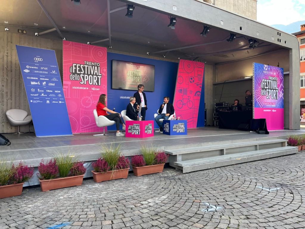 Sicurezza stradale, talk Anas con Biaggi e Weug al Festival dello Sport Sicurezza stradale, talk Anas con Biaggi e Weug al Festival dello Sport