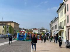 Un bando da 10.000 euro per nuove attività in piazza Garibaldi a Finale Emilia