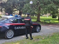Reggio Emilia, spaccia davanti alla scuola elementare: arrestato dai carabinieri