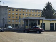 Cadelbosco Sopra: devasta la casa di un amico poi aggredisce i carabinieri, arrestato