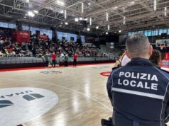 Con Edustratombola 1000 bimbi al palazzetto di Reggio per la festa di Natale sulla sicurezza stradale