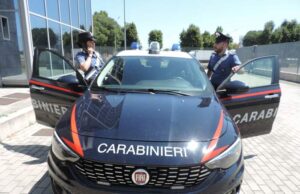 Casalgrande: cerca di pagare la spesa al supermercato con banconote false. Denunciata