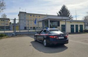 Scandiano, botte a compagna e figli: arrestato dopo la condanna