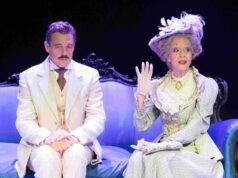 Al Teatro Duse di Bologna Lucia Poli con ‘L’importanza di chiamarsi Ernesto’