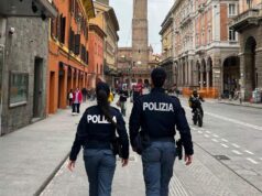 Bologna, la Polizia di Stato arresta tre presunti autori di rapine commesse in danno di giovani