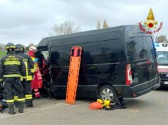 Scontro frontale tra autoveicoli stamane a Guastalla: grave una 12enne