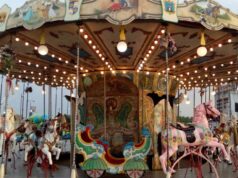 A Modena la giostra antica di piazza Roma continua a girare