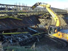 In corso la demolizione del vecchio Ponte dell’Uccellino tra Modena e Soliera