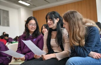 Cina, studenti italiani a Chongqing con un programma di scambio culturale