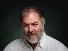 ‘Alieni in laguna’, il nuovo spettacolo di Andrea Pennacchi al Boiardo di Scandiano