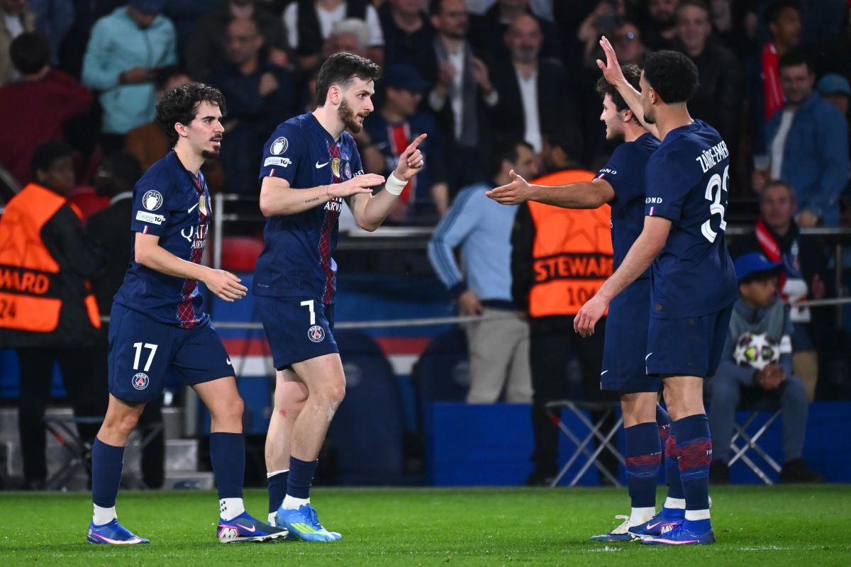 Douè e Kvaratskhelia stendono il Liverpool: il Psg vince 2-0