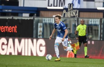 Il Como piega 4-1 la Cremonese e vola in Champions