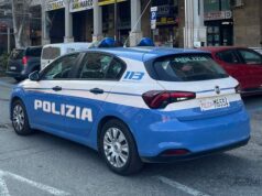 Reggio Emilia: si contendono una dose di droga e un 26enne stacca parte di un orecchio al rivale con un morso