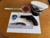 Reggio Emilia, dopo l’incidente si rifiuta di scendere dal camion: nell’abitacolo una pistola da softair e un coltello a scatto