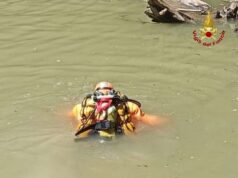 Tragedia nelle acque del Crostolo, recuperato il corpo del 15enne scomparso dopo un tuffo questa mattina