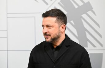 Zelensky “Sentito Trump per auguri, abbiamo discusso di pace”. Anche Putin chiama il tycoon