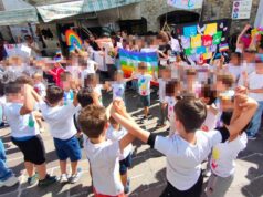 Flash mob per la pace e consegna delle borse di studio a Villa Minozzo