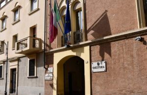 Reggio Emilia, il Questore ha avviato i procedimenti di revoca del permesso di soggiorno ai membri della “banda del monopattino”
