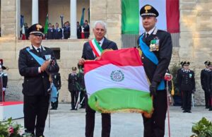 Il Primo Tricolore al Nucleo Investigativo dei Carabinieri di Reggio Emilia